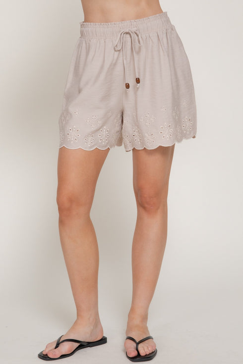 EYELET HEM SHORTS