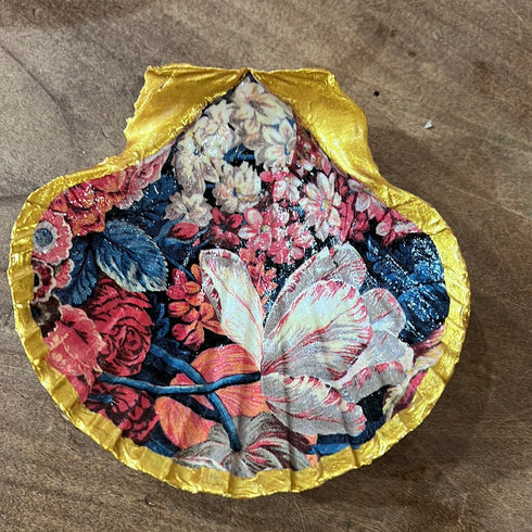 OYSTER & CLAM DECORATIVE SHELLS