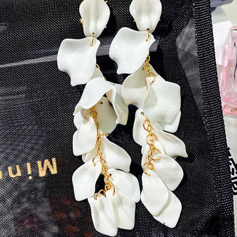 STATEMENT DROP EARRINGS