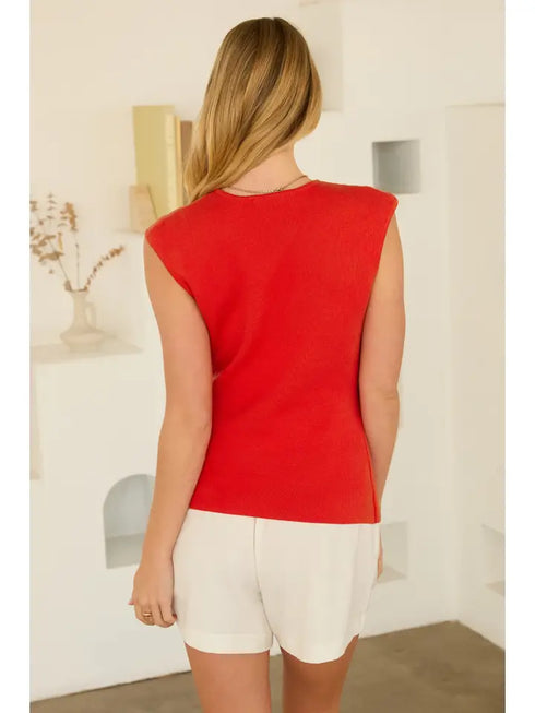 SIDE BUCKLE DETAIL TOP