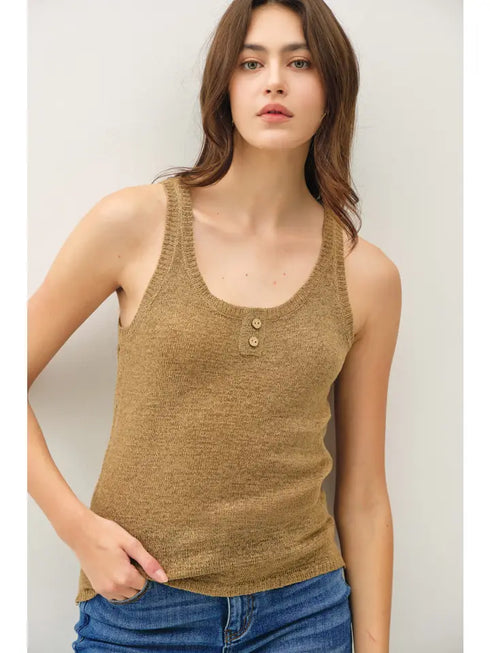 SLEEVELESS BUTTON UP HENLEY
